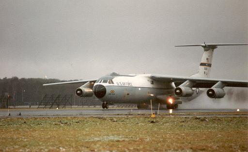 1984-02 C141 Starlifter.jpg